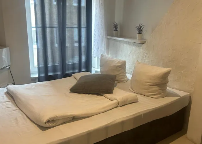 Wilcza Double Room Small Apartment By Best Price City Center