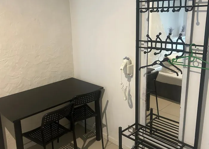 Wilcza Double Room Small Apartment By Best Price City Center